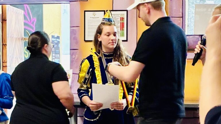Ehemalige Venetia Ioli erreicht den 2. Platz bei „Jugend in der Bütt“