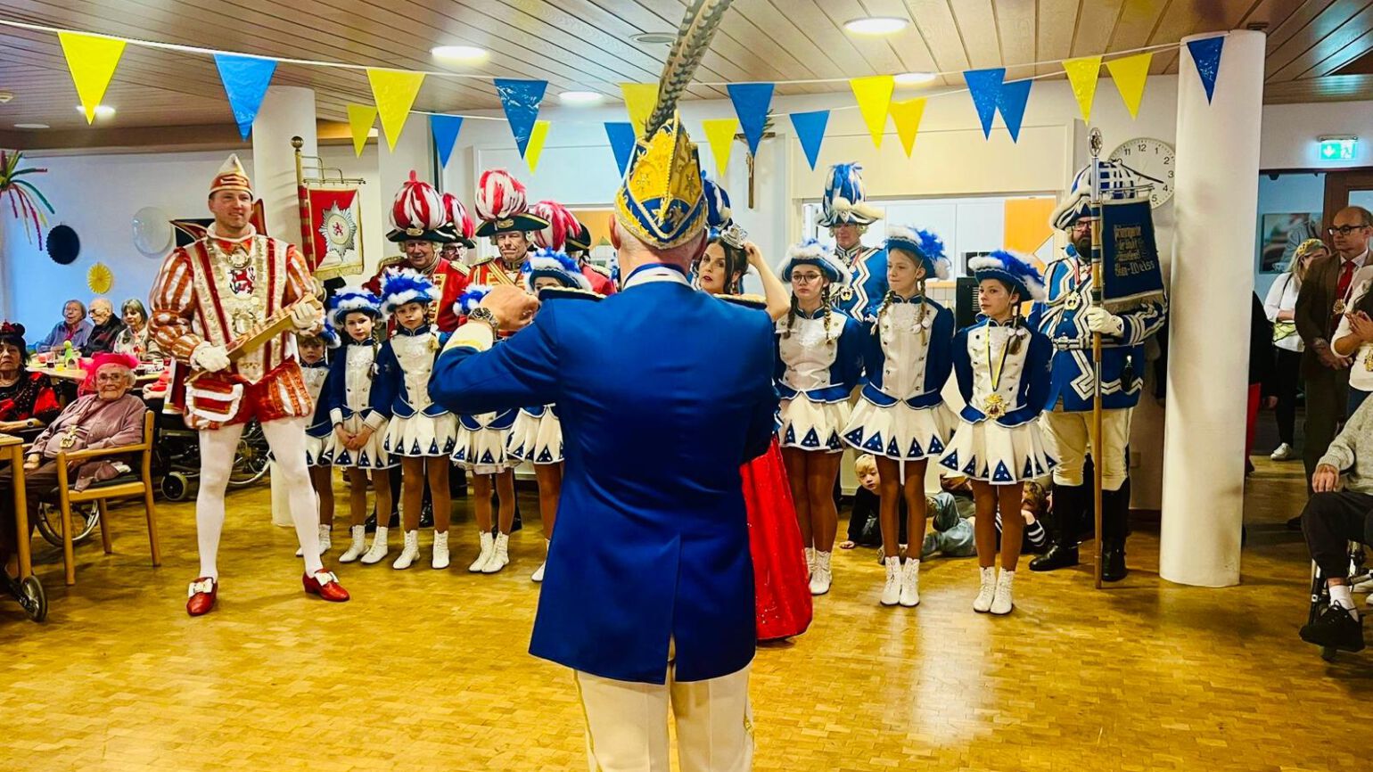 Altersheim-Sitzung: Ein karnevalistischer Nachmittag voller Lachen 🎭🎉