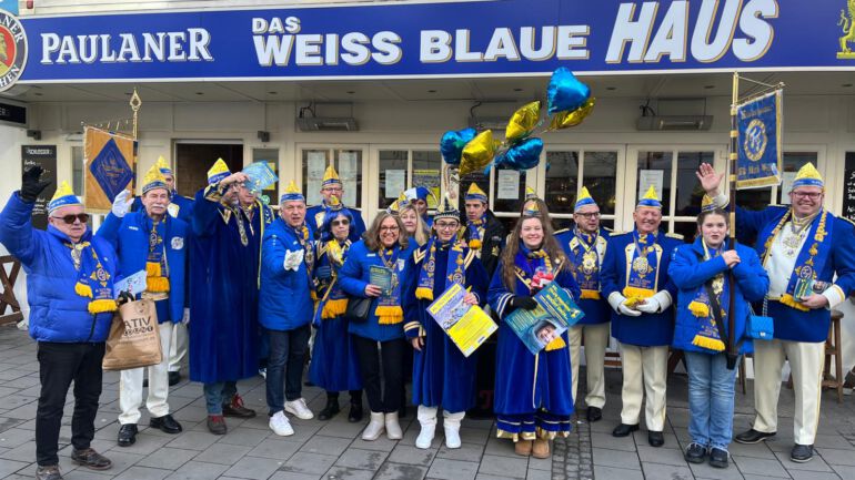 Gelb-blau im Veedel – Till’s Freunde auf Umzug durch die Nordstraße