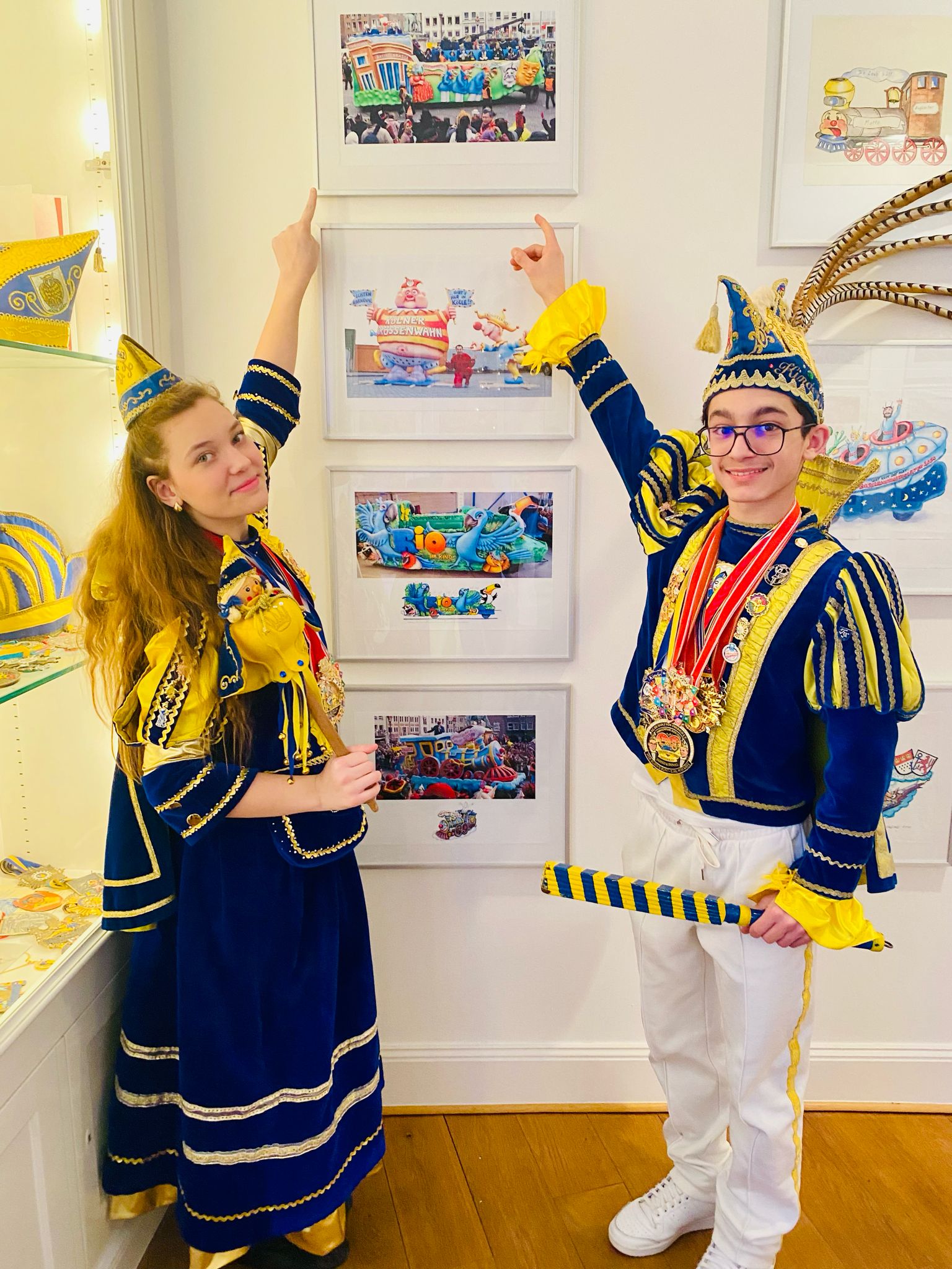 Besuch im Haus des Karnevals – unser Kinderprinzenpaar unterwegs 👑🎭