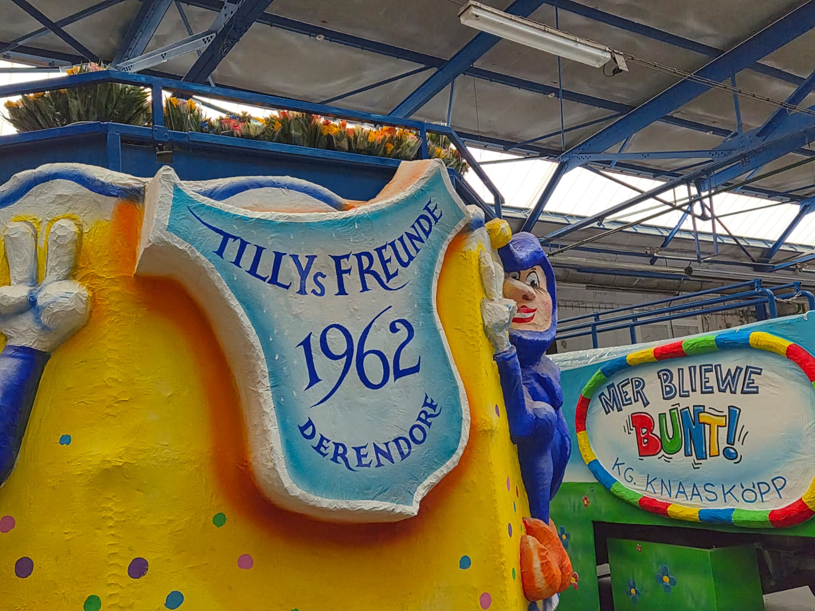 Till’s Freunde setzen Zeichen der Solidarität: Vereinswagen wird zu „Tilly’s Freunde“